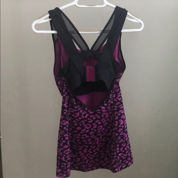 Lululemon Tank Top with Built in Sports Bra size 4 - Picture 2 of 3